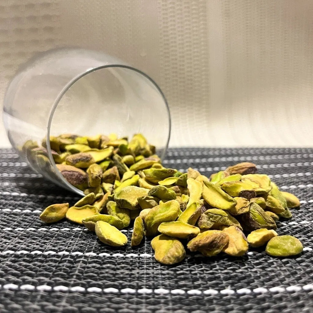 Lightly Roasted Pistachio Kernels (Unsalted)